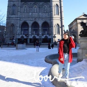 Meet your Posher, Catherine